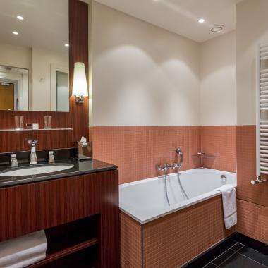 Hotel Castiglione - Deluxe Room - Bathroom